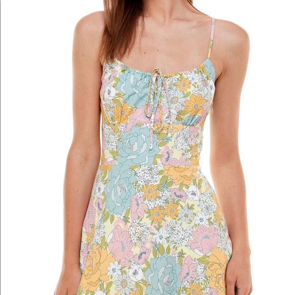 Wayf Dresses & Skirts - 🚨CLEARANCE! DONATING FRIDAY 6/3 MAKE AN OFFER🚨 WAYF Vintage Floral Mini Dress